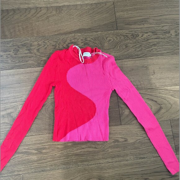 Top - Picture 2 of 4